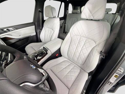 New 2026 BMW X5 xDrive40i w/ Climate Comfort Package AWD/4WD image 21