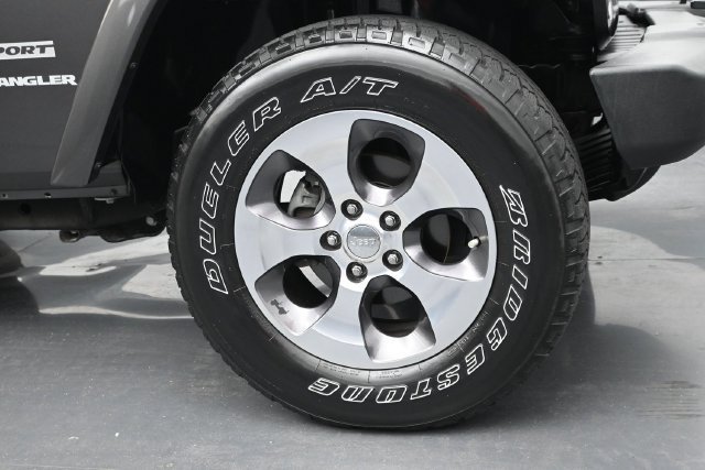 Used 2016 Jeep Wrangler Sport w/ Quick Order Package 24S AWD/4WD image 32
