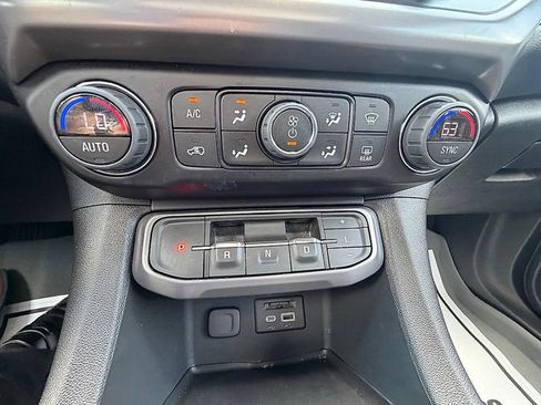 Certified 2023 GMC Acadia AT4 AWD/4WD image 44