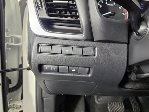 Used 2021 Nissan Rogue SV w/ Premium Package FWD image 22