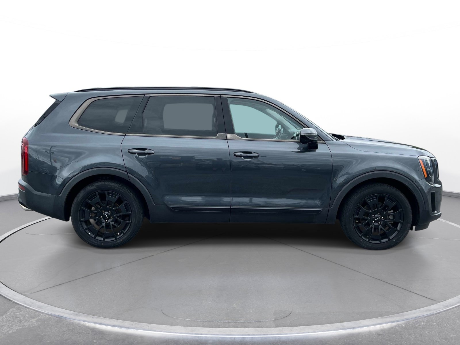 Used 2022 Kia Telluride SX w/ SX Prestige Package AWD/4WD image 3