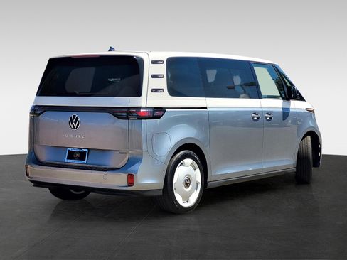 New 2025 Volkswagen ID. Buzz 1st Edition image 4