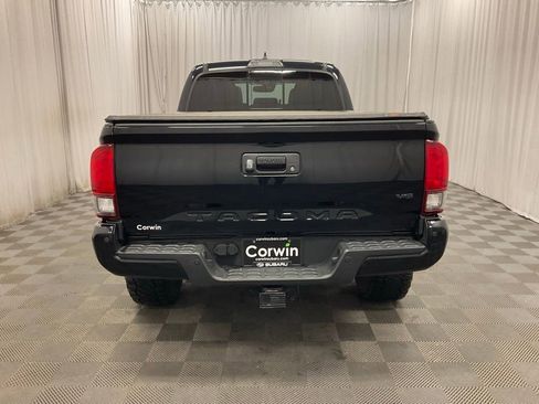 Used 2019 Toyota Tacoma TRD Off-Road image 5