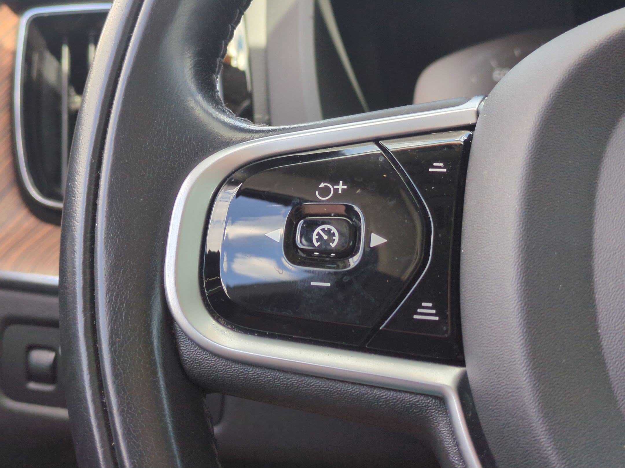 Used 2020 Volvo XC60 T5 Inscription w/ Protection Package Premier FWD image 19