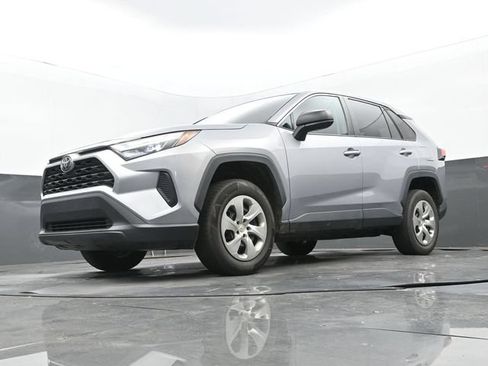 Used 2023 Toyota RAV4 LE FWD image 12