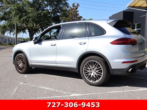 Used 2016 Porsche Cayenne AWD/4WD image 6
