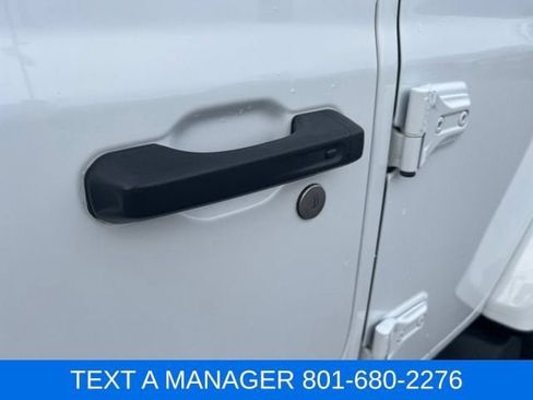 Used 2023 Jeep Wrangler Unlimited Sahara w/ Cold Weather Group AWD/4WD image 15