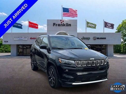 Used 2024 Jeep Grand Cherokee Altitude AWD/4WD image 1