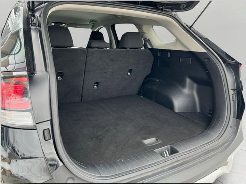 Used 2025 Kia Sportage LX image 32