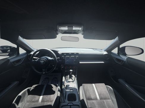 Used 2024 Toyota GR86 Premium RWD image 23