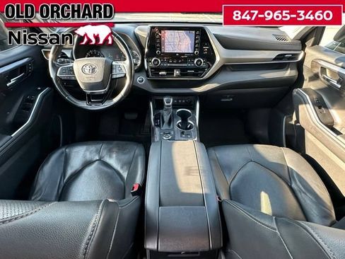 Used 2020 Toyota Highlander Limited AWD/4WD image 16