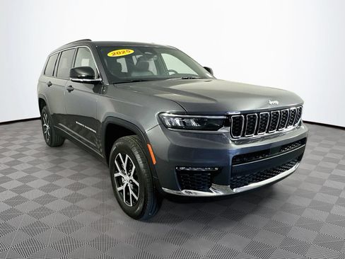 Certified 2025 Jeep Grand Cherokee L Limited AWD/4WD image 2