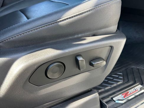 Used 2024 Chevrolet Silverado 2500 LTZ w/ LTZ Premium Package image 59