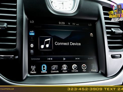 Used 2016 Chrysler 300 C RWD image 31