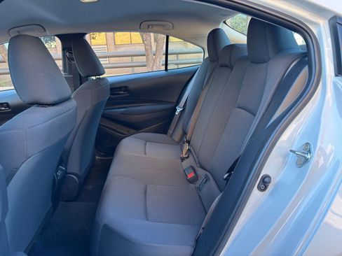 Used 2025 Toyota Corolla LE image 20