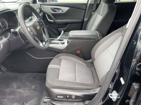 Used 2025 Chevrolet Blazer LT image 11
