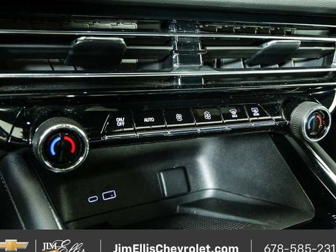 Certified 2025 Chevrolet Traverse LT AWD/4WD image 15