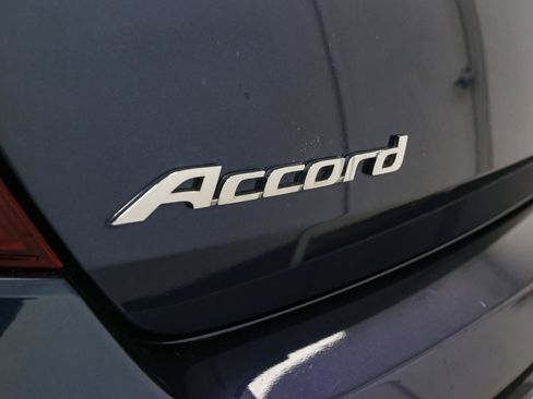 Used 2016 Honda Accord EX image 11