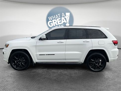 Used 2020 Jeep Grand Cherokee Altitude image 7