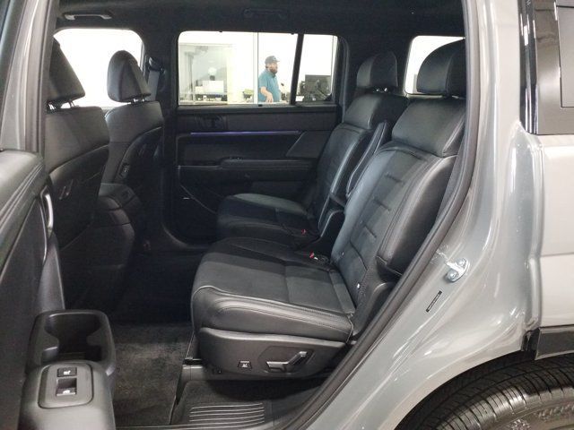Used 2026 Hyundai Santa Fe Calligraphy AWD/4WD image 13