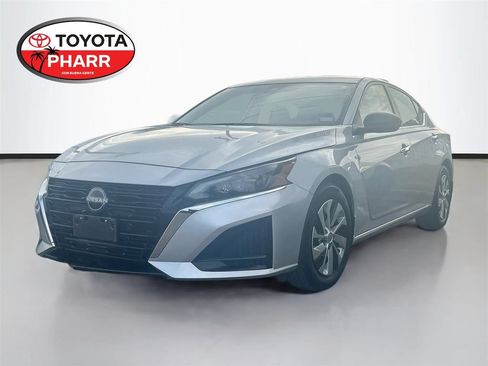 Used 2024 Nissan Altima 2.5 S FWD image 1