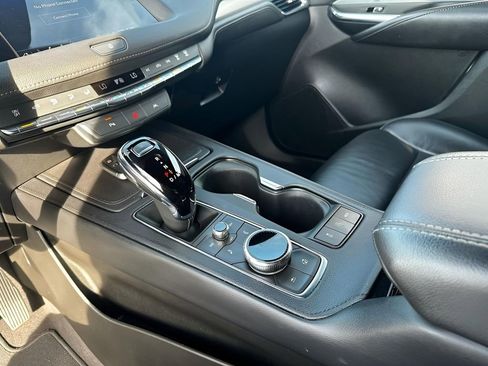 Used 2023 Cadillac XT4 Premium Luxury image 14