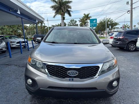 Used 2011 Kia Sorento EX w/ Limited Pkg FWD image 8
