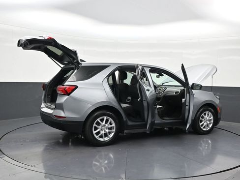 Used 2024 Chevrolet Equinox LS w/ Driver Confidence II Package FWD image 35