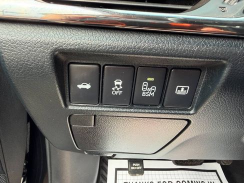 Used 2015 Toyota Avalon Limited FWD image 18