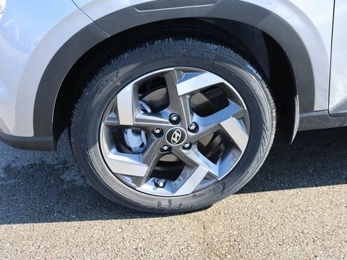 New 2025 Hyundai Venue SEL image 7