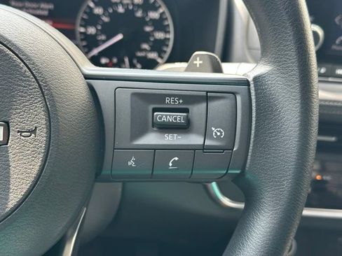 Used 2023 Nissan Rogue S AWD/4WD image 39