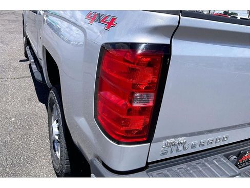 Used 2015 Chevrolet Silverado 2500 LT AWD/4WD image 31