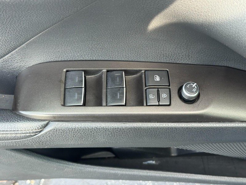 Used 2023 Toyota Camry XSE FWD image 16