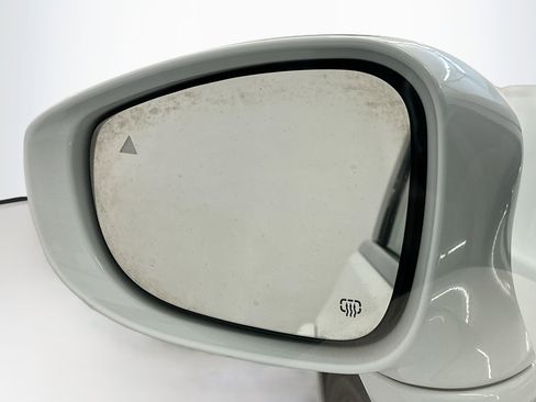 Used 2017 Chrysler Pacifica Touring-L image 16