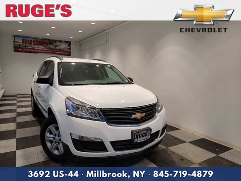 Used 2017 Chevrolet Traverse LS image 1