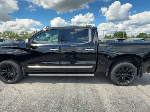 Used 2024 Chevrolet Silverado 1500 High Country w/ High Country Premium Package AWD/4WD image 5