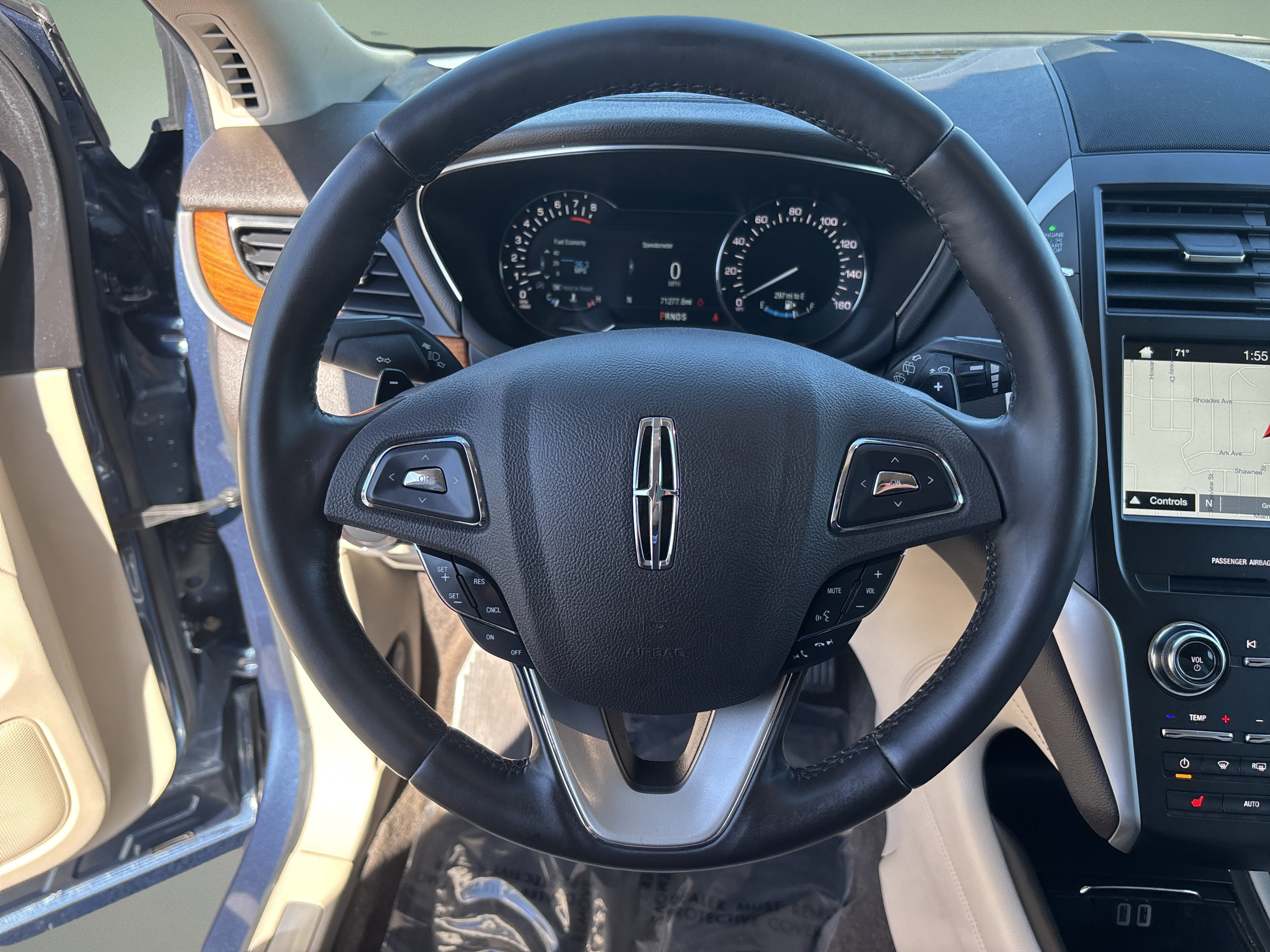 Used 2018 Lincoln MKC Select w/ Select Plus Package FWD image 11