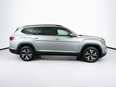 Used 2024 Volkswagen Atlas SE AWD/4WD image 10
