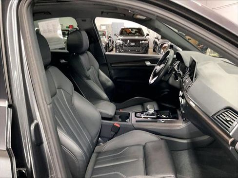 Certified 2023 Audi Q5 2.0T Premium Plus w/ Premium Plus Package AWD/4WD image 7