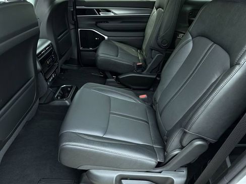New 2026 Jeep Grand Wagoneer L Limited AWD/4WD image 19