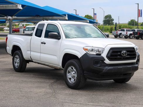 Used 2023 Toyota Tacoma SR RWD image 1