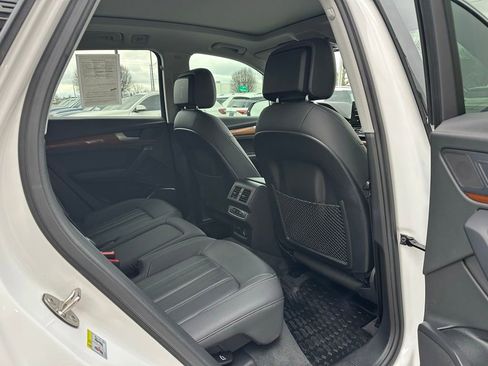 Used 2021 Audi Q5 2.0T Premium w/ Convenience Package image 23