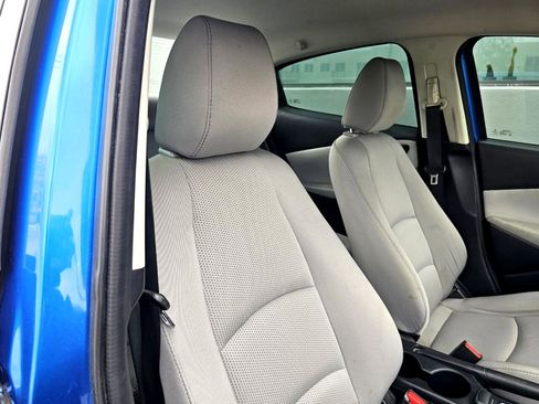 Used 2019 Toyota Yaris XLE image 25