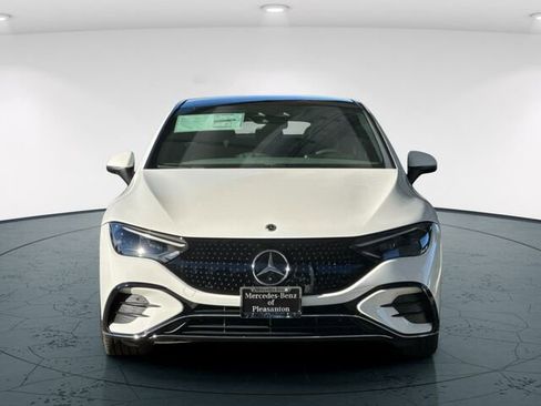 New 2026 Mercedes-Benz EQE 320 4D Sedan 4MATIC image 9