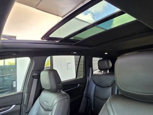 Used 2020 Cadillac XT6 Premium Luxury AWD/4WD image 21