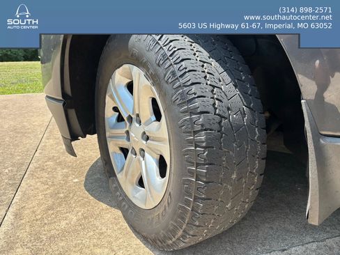Used 2012 Chevrolet Traverse LS image 16