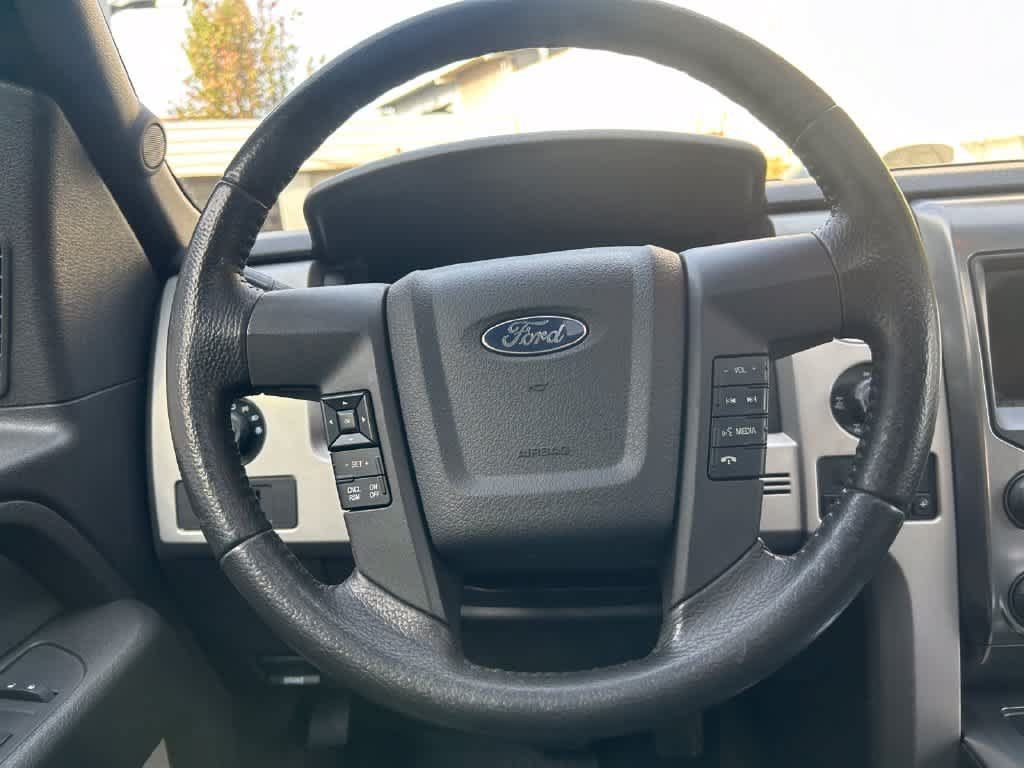 Used 2014 Ford F150 FX4 w/ Equipment Group 402A Luxury AWD/4WD image 16