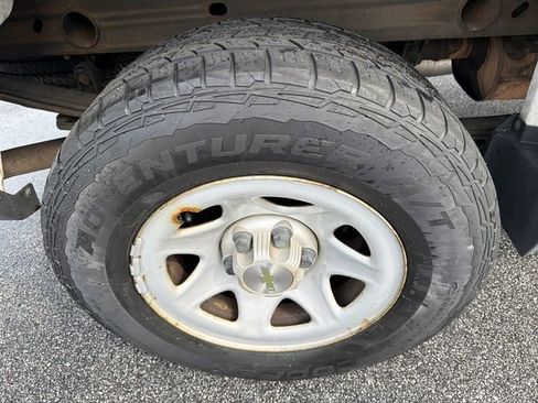 Used 2014 Chevrolet Silverado 1500 W/T RWD image 15