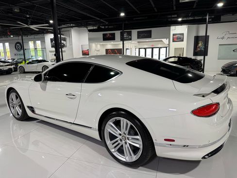 Used 2020 Bentley Continental GT image 5