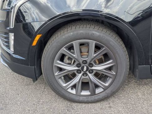 Used 2020 Cadillac XT5 Premium Luxury FWD image 8